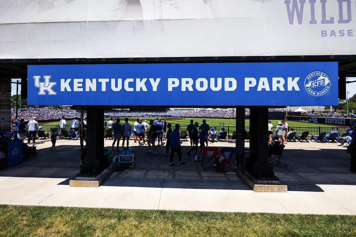 Kentucky hosts top recruit in 2027 class