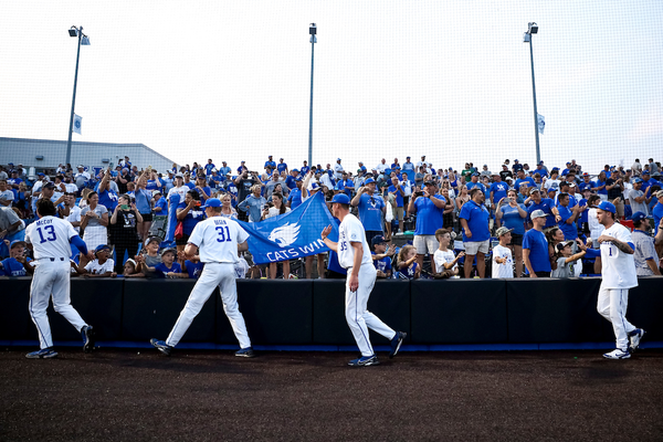 Recruiting notebook: Kentucky on tear through the Midwest