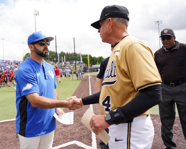 Mailbag: Why would Ammirati leave Kentucky for Georgia?