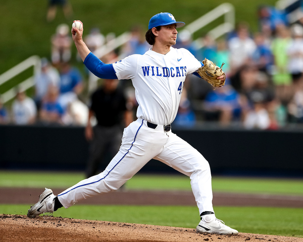 How might Kentucky handle its pitching staff in an NCAA regional?